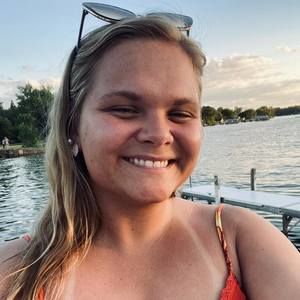 Meet your Posher, Nicole